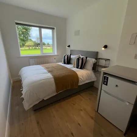 Large 9 Bedroom House Close To Nass Apartmán Sallins